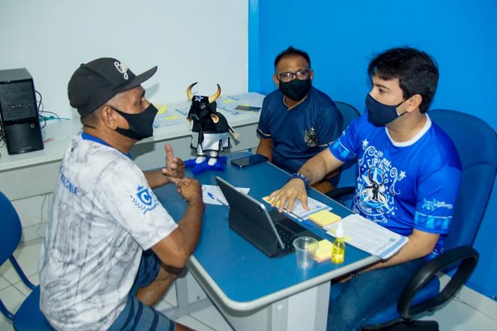 GESTÃO JENDER E KARU: Caprichoso paga todo quadro de artistas da Live Parintins GESTÃO JENDER E KARU: Caprichoso paga todo quadro de artistas da Live Parintins