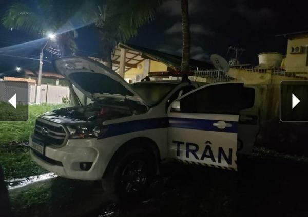 VANDALISMO: Viatura da empresa de trânsito de Parintins é incendiada na madrugada 