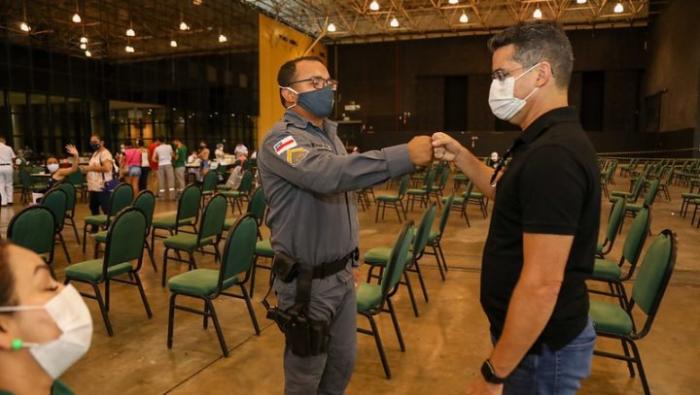 Prefeito David convoca população a procurar os postos de vacinação da capital