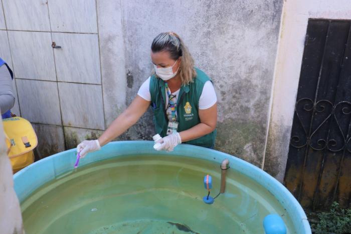 Prefeitura de Manaus combate mosquito Aedes aegypti em ação na zona Oeste