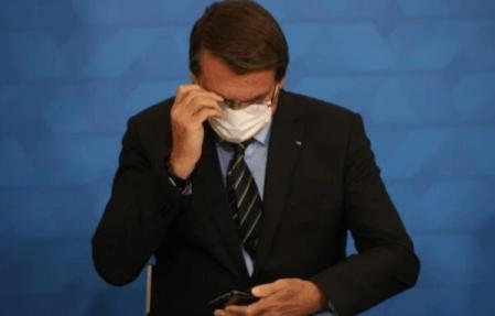 Bolsonaro diz que há deputados suficientes para aprovar voto impresso
