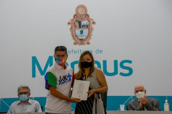 Plano de Valorização anunciado pelo prefeito é comemorado pelos servidores de educação