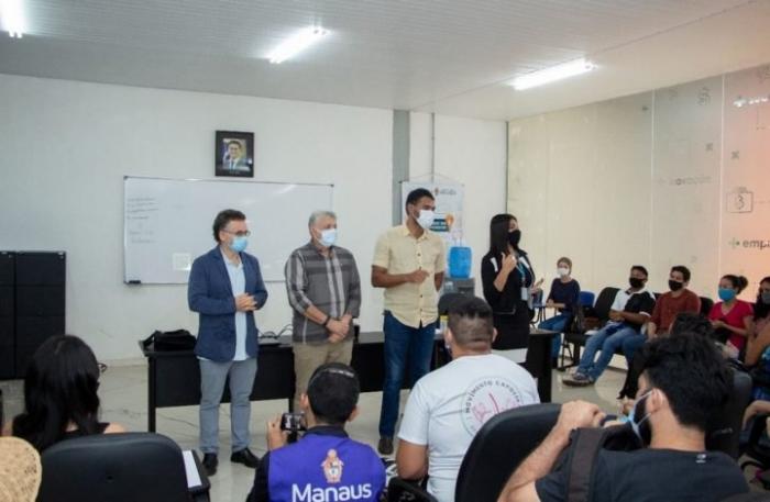 Artistas manauenses são valorizados pela prefeitura