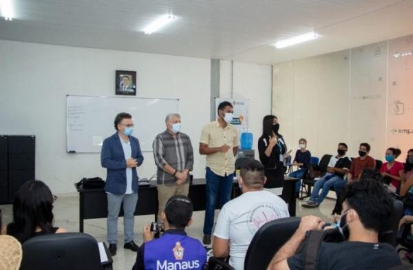 Artistas manauenses são valorizados pela prefeitura