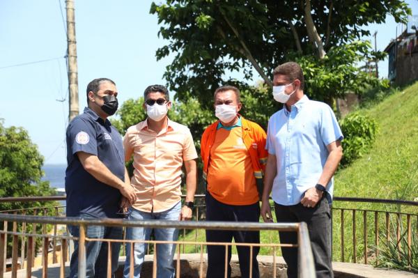 David Almeida e Marcos Rotta iniciam revitalização da Orla do Amarelinho, no Educandos  