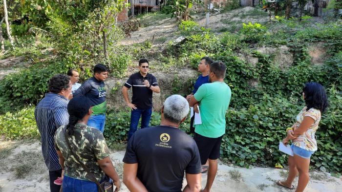 Após pedido de moradores, Jander Lobato inspeciona ruas da comunidade Chico Mendes e bairro Aliança com Deus