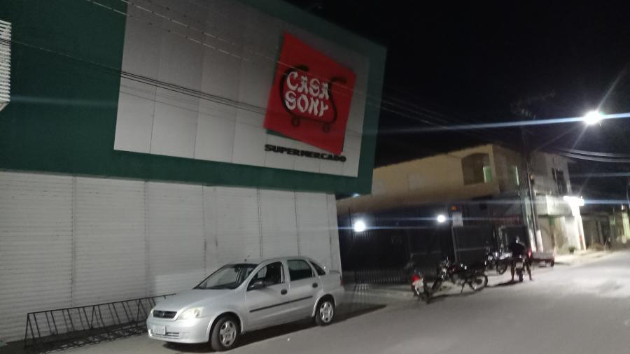 Bandidos fazem assalto a supermercado de Parintins