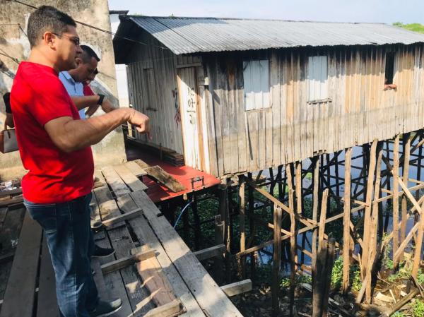 Jander Lobato inspeciona problemas em espaço esportivo e na comunidade indígena Edite da Silva