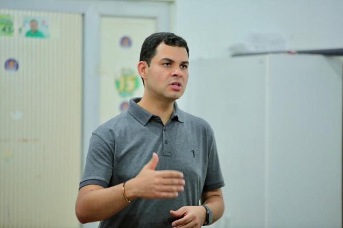 Saullo Vianna discute soluções para sete municípios do Madeira e Purus