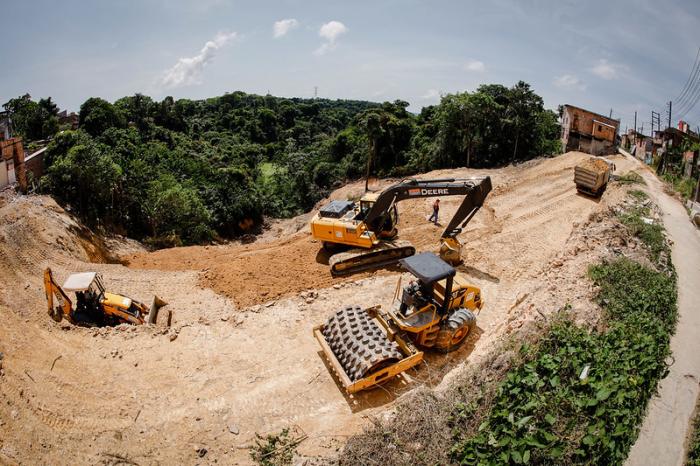 Prefeitura avança em obras de contenção de erosões em Manaus