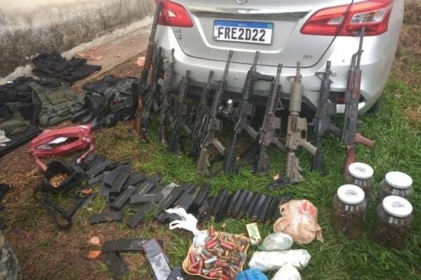 25 Suspeitos de roubo a bancos morrem em troca de tiros com a polícia