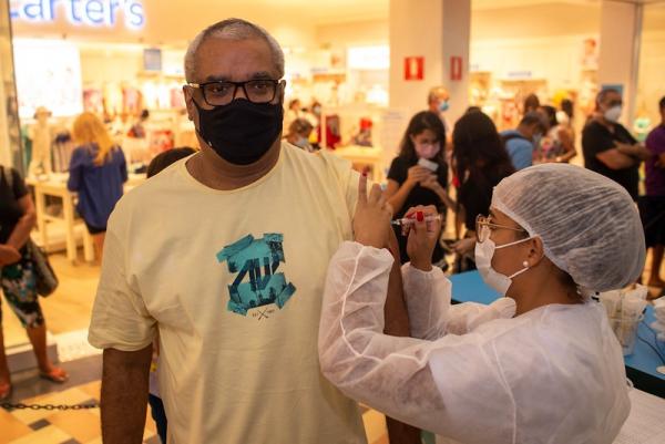 Manaus aposta em novos locais de vacinação para aumentar adesão à segunda dose contra a Covid-19