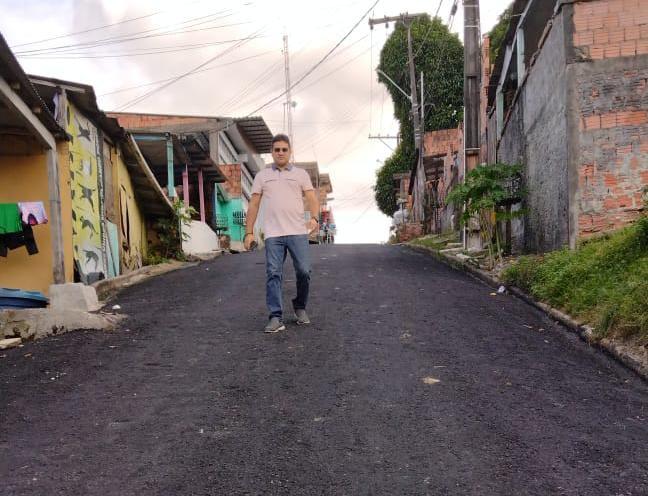 Jander Lobato inspeciona conclusão de obras no bairro Aliança com Deus