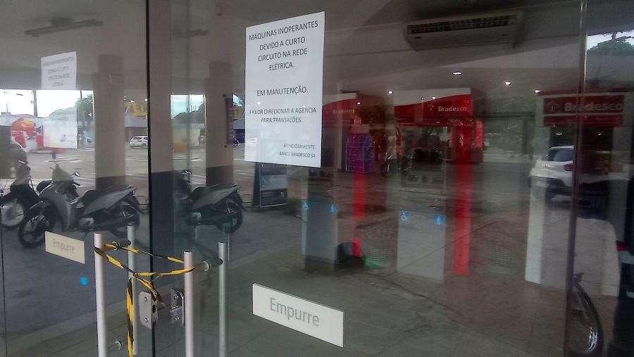 Caixas do Bradesco de Parintins são danificados por instabilidades elétricas