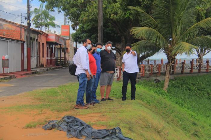 Prefeitura de Parintins retomará reconstrução de muro de contenção da Praça do Comunas
