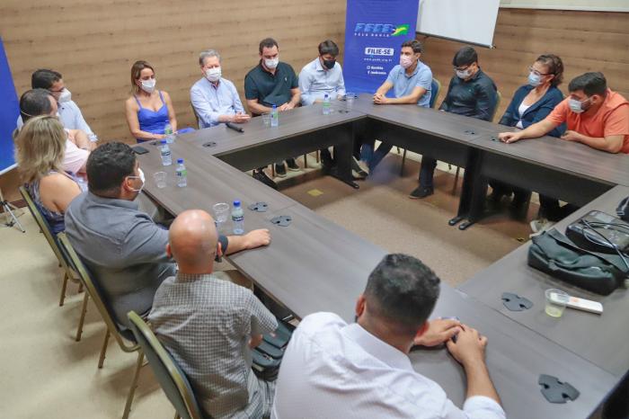 Arthur Virgílio visita quatro capitais e participa de entrevista na Globo News