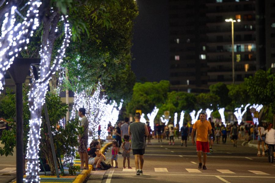 Prefeitura inicia programação artística do ‘Natal das Águas’ e movimenta economia de Manaus