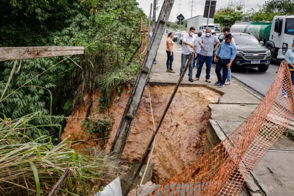 Prefeitura de Manaus inicia recuperação de rede de drenagem profunda na avenida das Torres