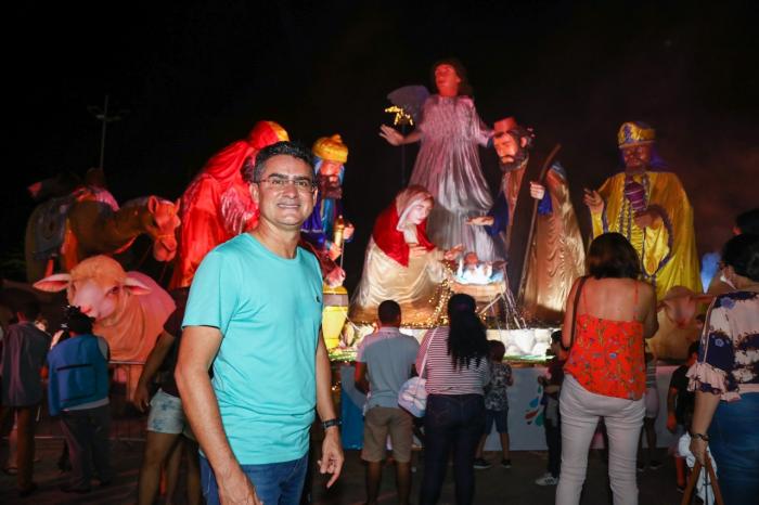 Prefeitura de Manaus entrega o maior presépio natalino em movimento do Brasil