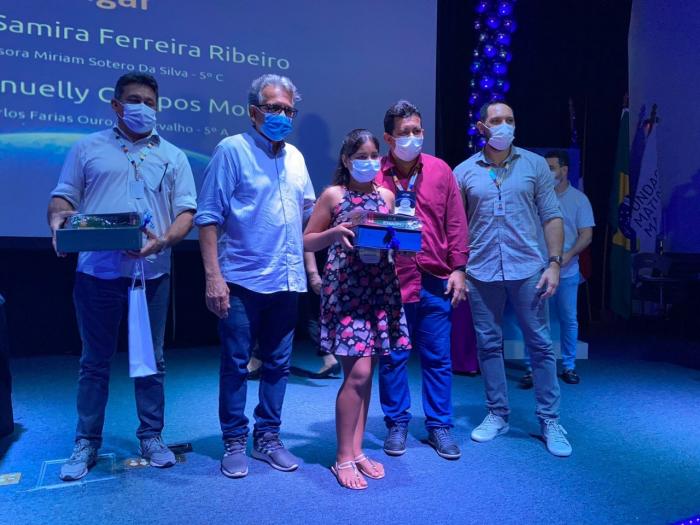 Prefeitura realiza a premiação de alunos e professores da rede municipal de ensino