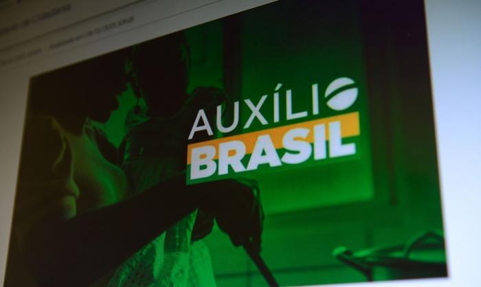 Caixa paga Auxílio Brasil para cadastrados com NIS terminado em 2