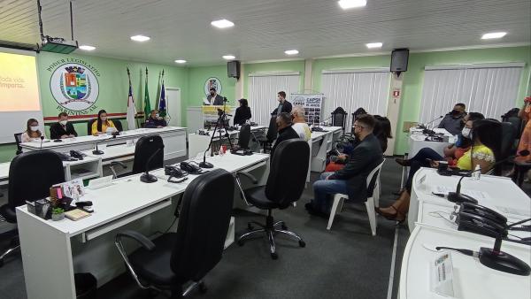 COVID-19: Câmara de Parintins flexibiliza expediente de servidores do 'grupo de risco'
