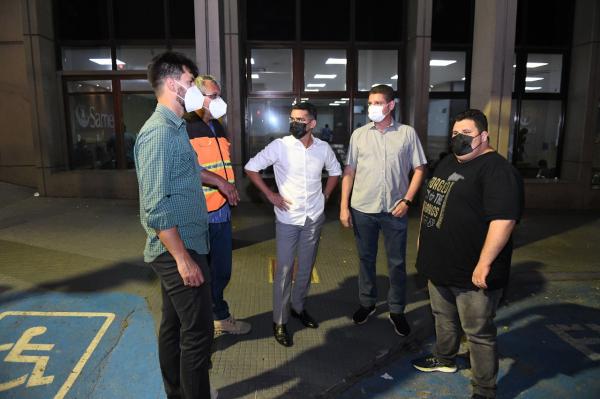 MANAUS: David Almeida vistoria trabalhos de recuperação asfáltica no Centro  
