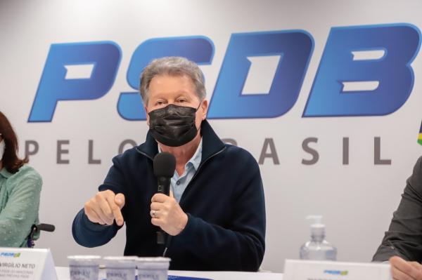 Arthur tem mandato prorrogado na presidência do PSDB-AM