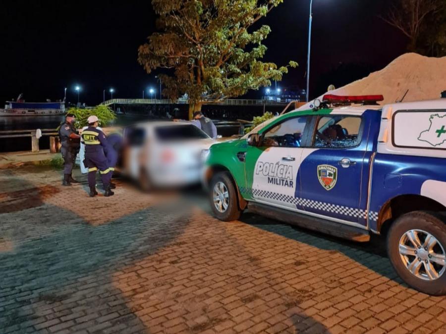 Operação conjunta da EMTT e PM termina em prisão no Centro de Parintins Operação conjunta da EMTT e PM termina em prisão no Centro de Parintins
