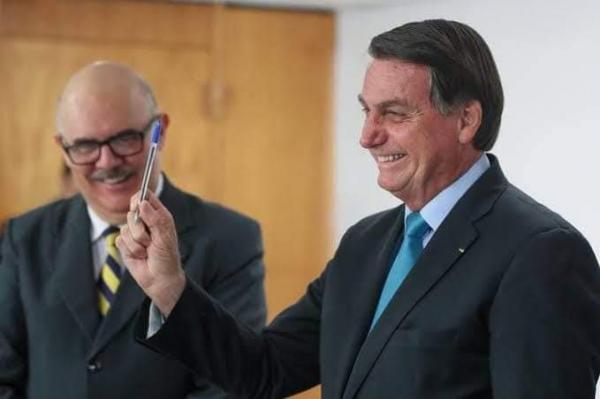 Corte de Haia recebe relatório da CPI da Covid contra Jair Bolsonaro