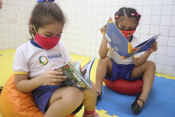 Creche da Prefeitura de Manaus recebe selo nacional por desenvolver projetos educacionais