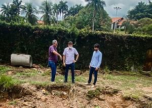 Prefeitura de Manaus recupera rede de drenagem rompida na principal via do Parque das Laranjeiras