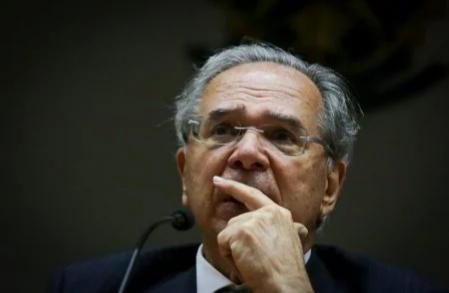 Guedes propõe corte de 25% no IPI e estuda liberar FGTS para dívidas