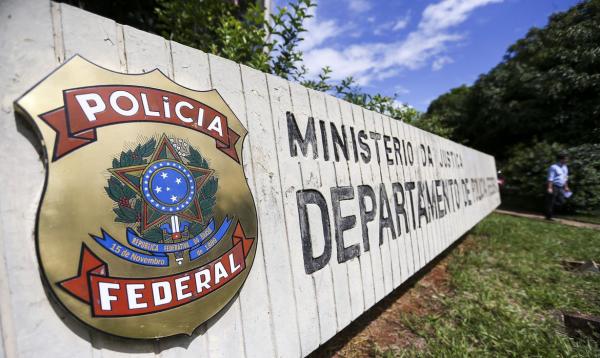 Polícia Federal prende pastor acusado de promover discurso de ódio contra judeus