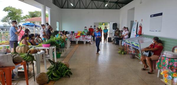 Mostra de produtos consolida instalação de feira na Vila Amazônia