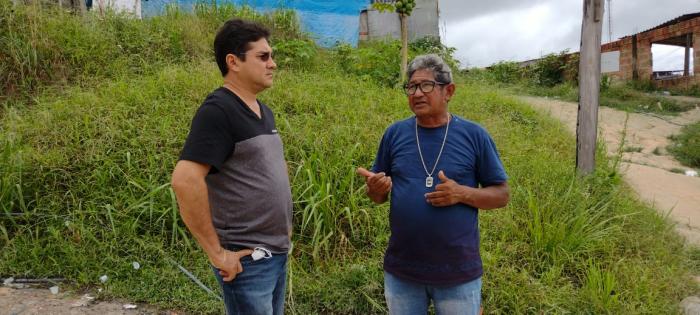 MANAUS: Jander Lobato inspeciona ruas da Comunidade Nossa Vitória, na zona leste