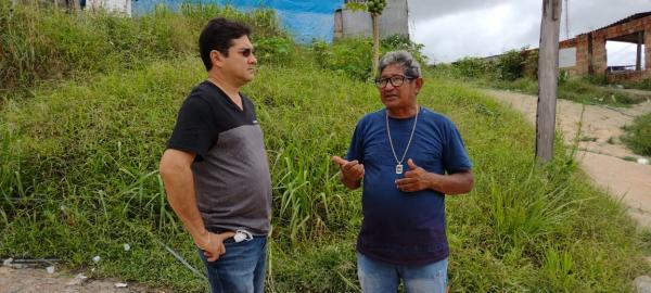 MANAUS: Jander Lobato inspeciona ruas da Comunidade Nossa Vitória, na zona leste