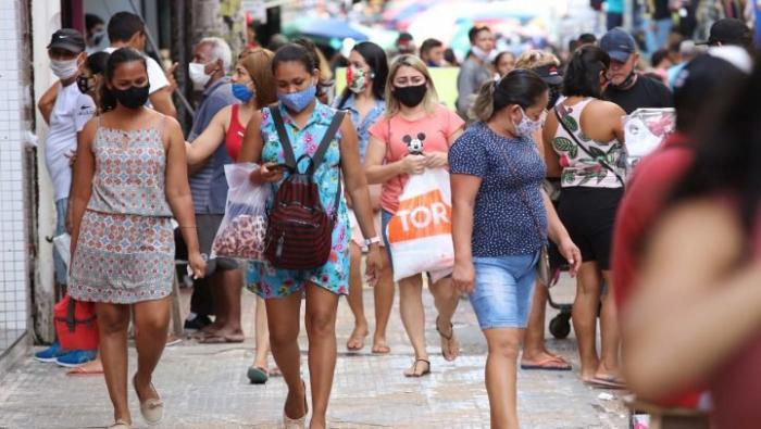 Prefeitura de Manaus mantém uso de máscaras em locais fechados e avalia liberação para o próximo dia 30