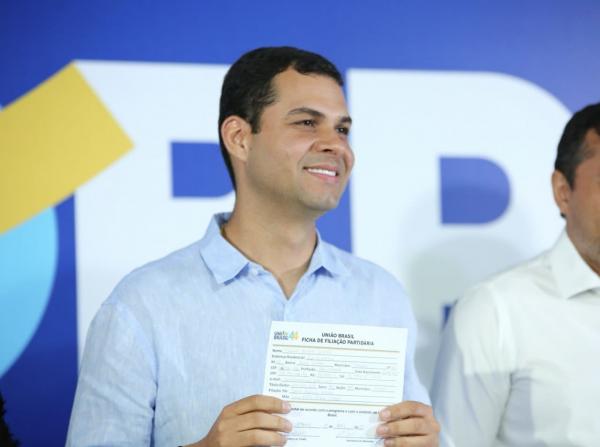 União Brasil lança Saullo Vianna como pré-candidato a deputado federal