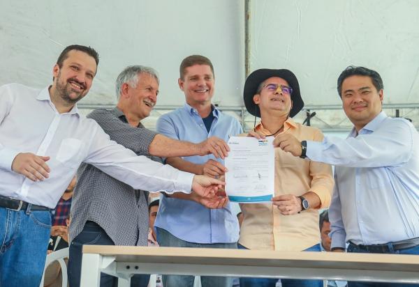 MANAUS: David Almeida assina termo de cooperação técnica para a revitalização do parque Lagoa do Japiim