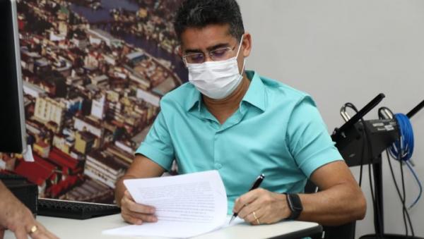 David Almeida assina acordo técnico com a Polícia Federal para a concessão de porte de armas para a Guarda Municipal