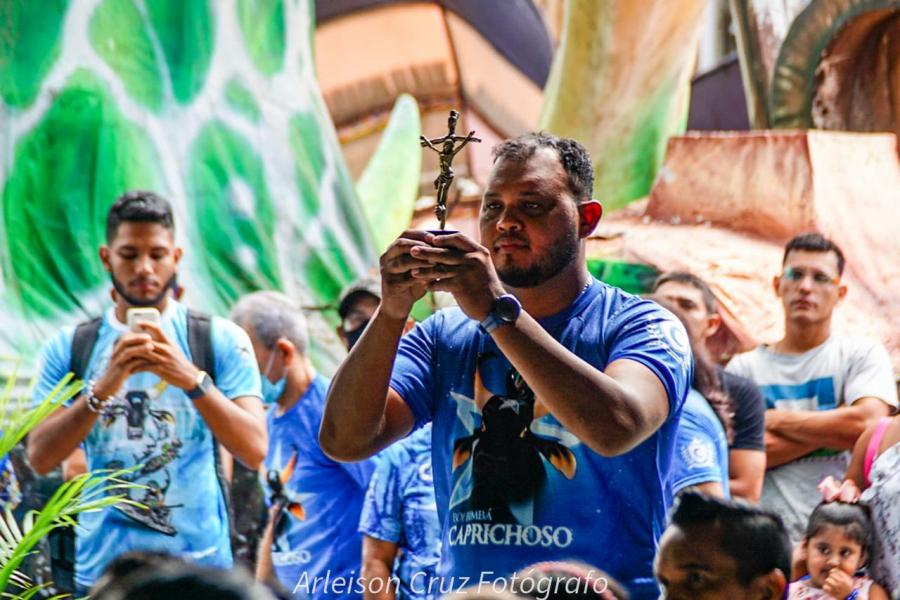 Artista do Caprichoso sofre grave acidente e está na UTI, confirma agremiação