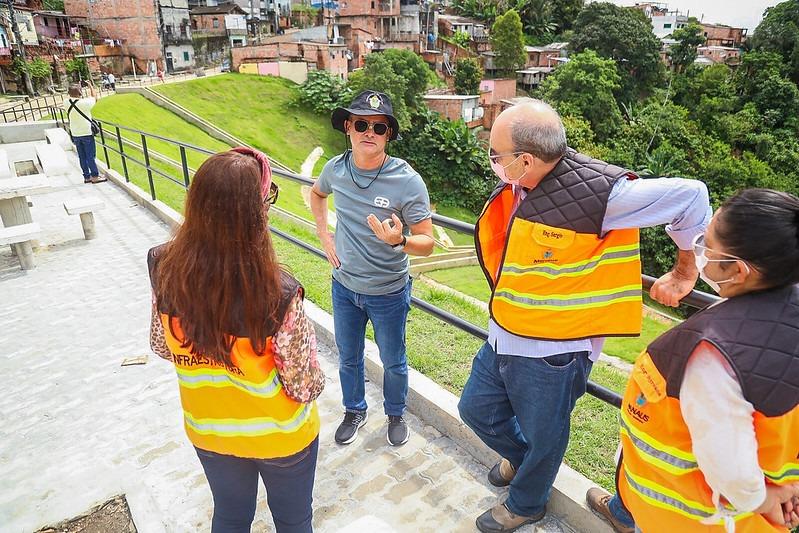 Em fase final, obras em erosão no Mauazinho são inspecionadas por David Almeida