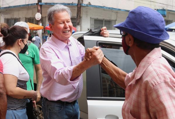 Arthur Virgílio Neto tem ampla vantagem em pesquisa para o Senado