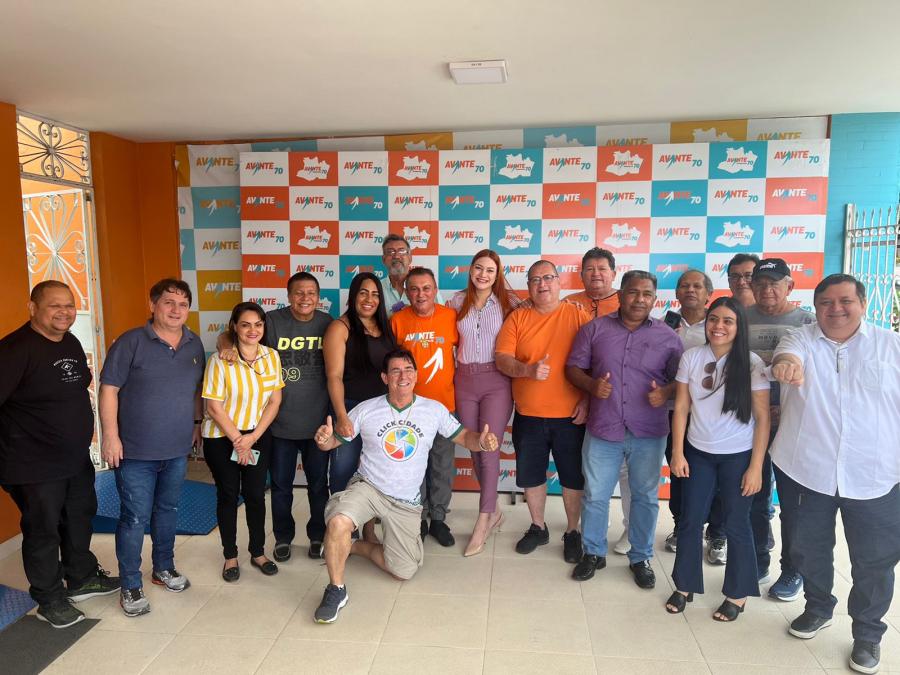 Grupo de comunicadores se filia ao Avante