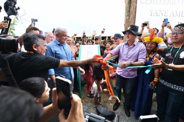 David Almeida entrega o primeiro cemitério indígena urbano do país