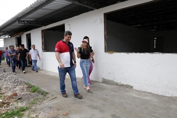 Prefeitura de Manaus vistoria obras de escolas da Semed que estão em reforma