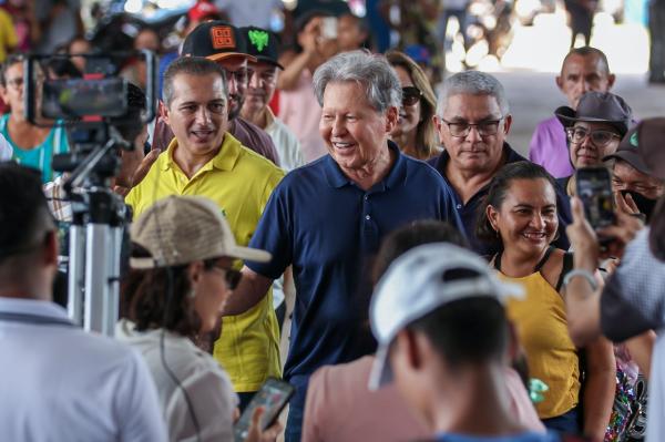 'Só tenho um compromisso que é servir ao Amazonas', diz Arthur Neto em visita à Itacoatiara