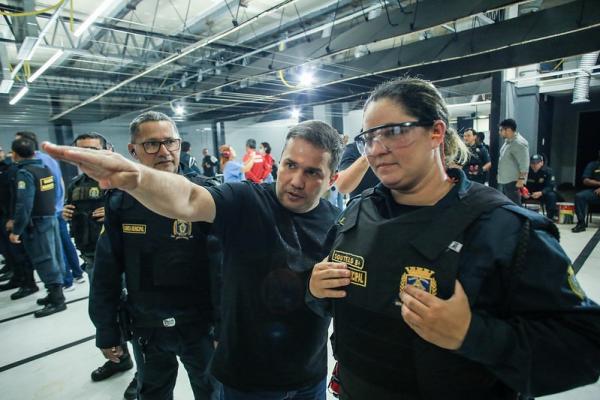 Guardas Municipais de Manaus começam a treinar para o uso de armamento letal