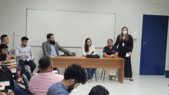 Fametro Parintins realiza mesa redonda sobre combate ao abuso e a exploração sexual de crianças e adolescentes